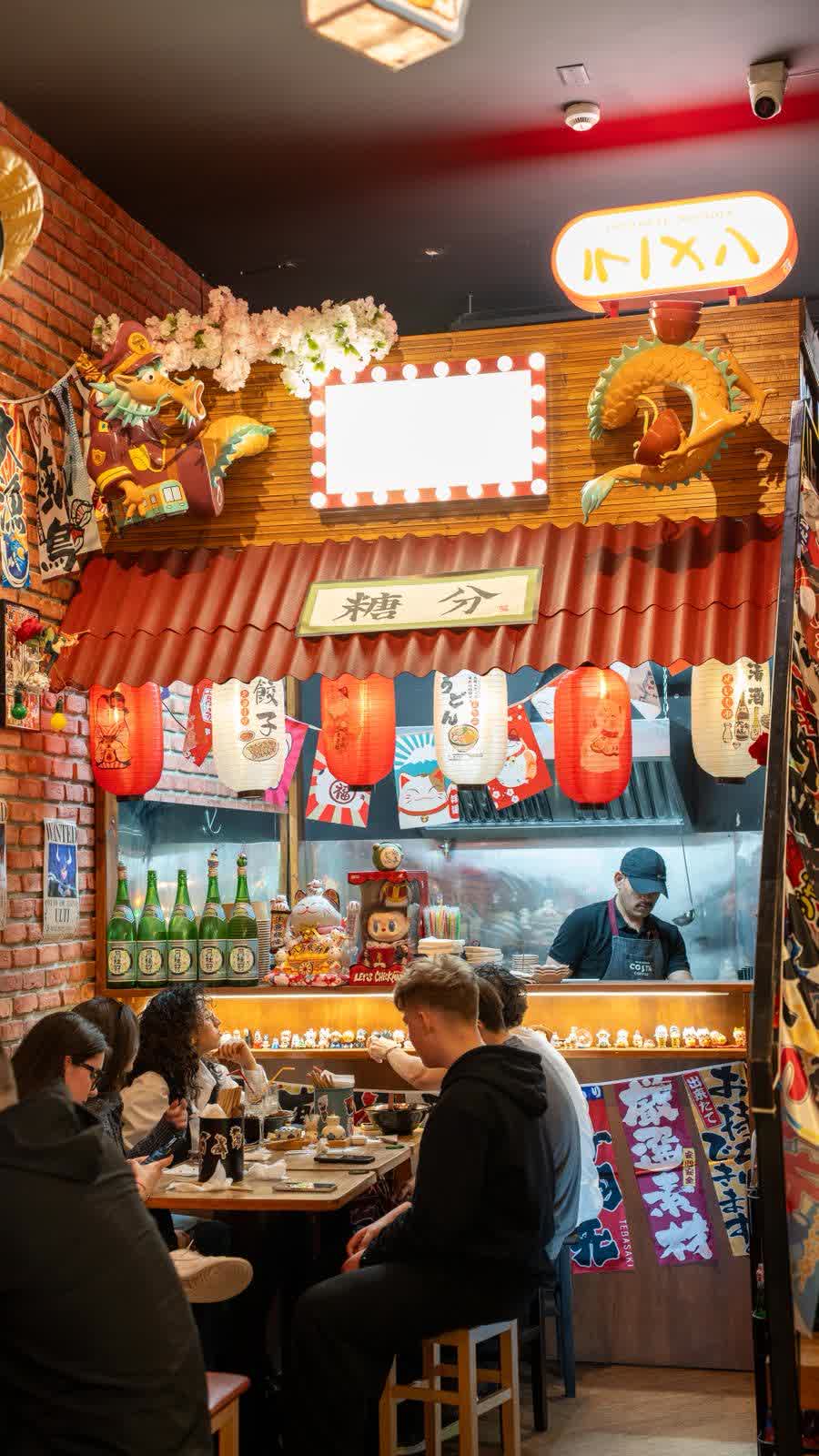 Wei Ramen București Interior