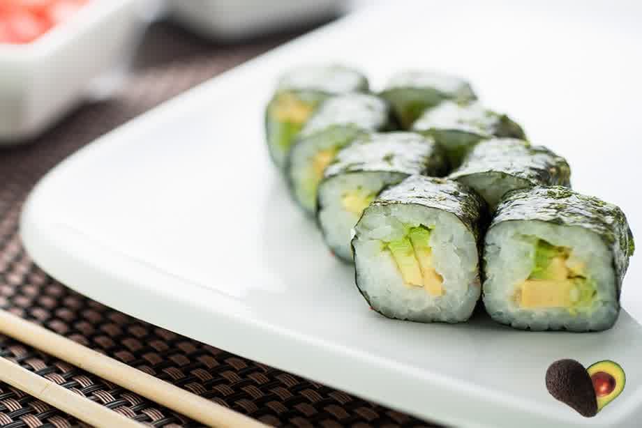 Maki cu avocado si castravete
