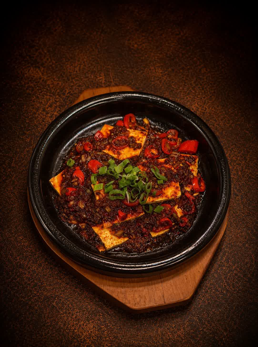 33. Maeun Cheolpan-dubu (Tofu hot plate)