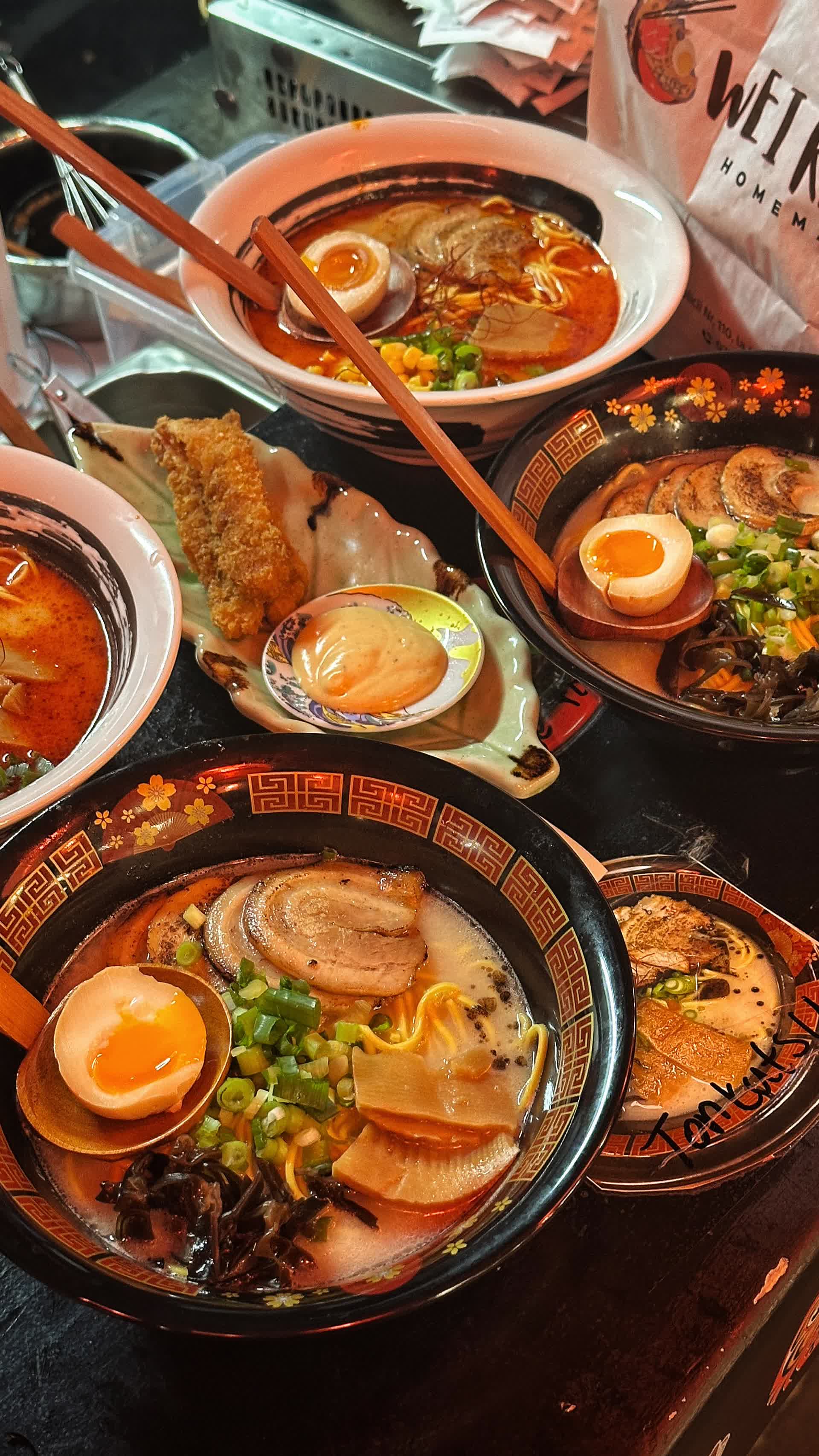Ramen autentic servit la Wei Ramen